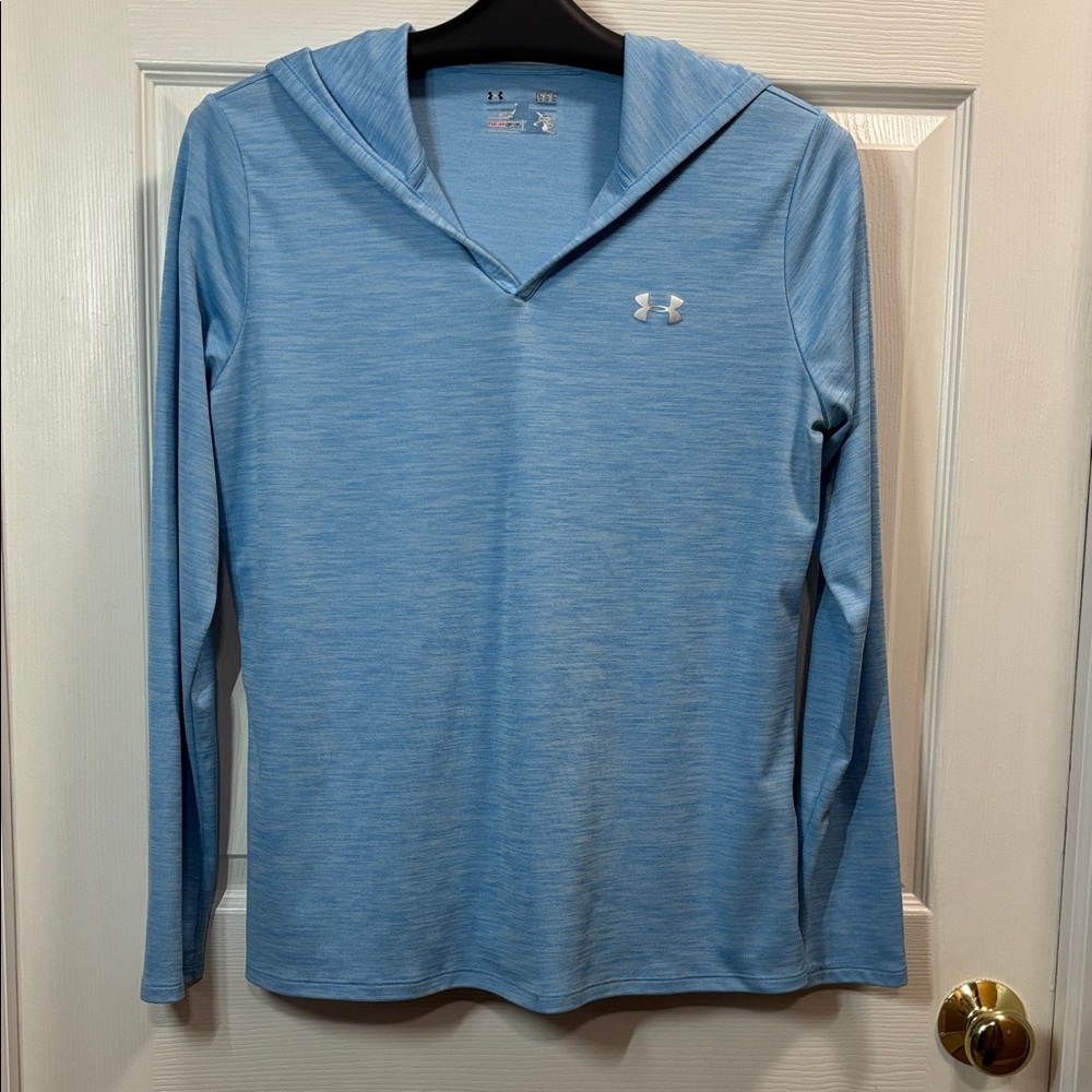 Under Armour HeatGear- Long Sleeve Hooded Top- Large
